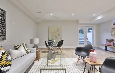 YELLO HOUSE