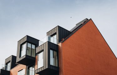 YELLO HOUSE